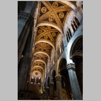 Lucca, La cattedrale di San Martino (Duomo di Lucca), photo s9-4pr, Wikipedia.jpg